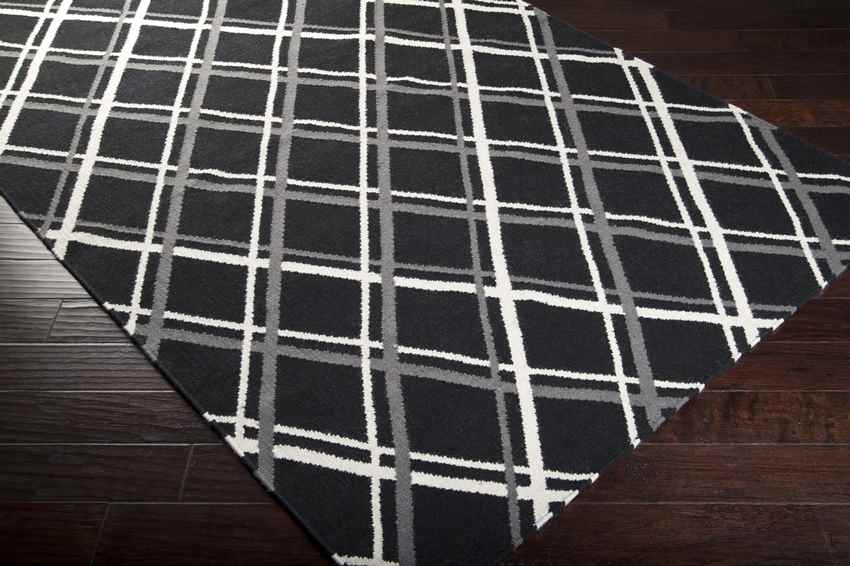 Ellendale Modern White/Black Area Rug