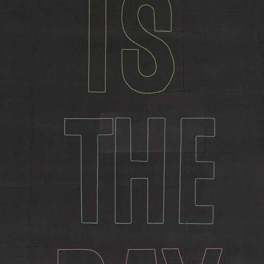 Mendota Modern Black/Pink Area Rug