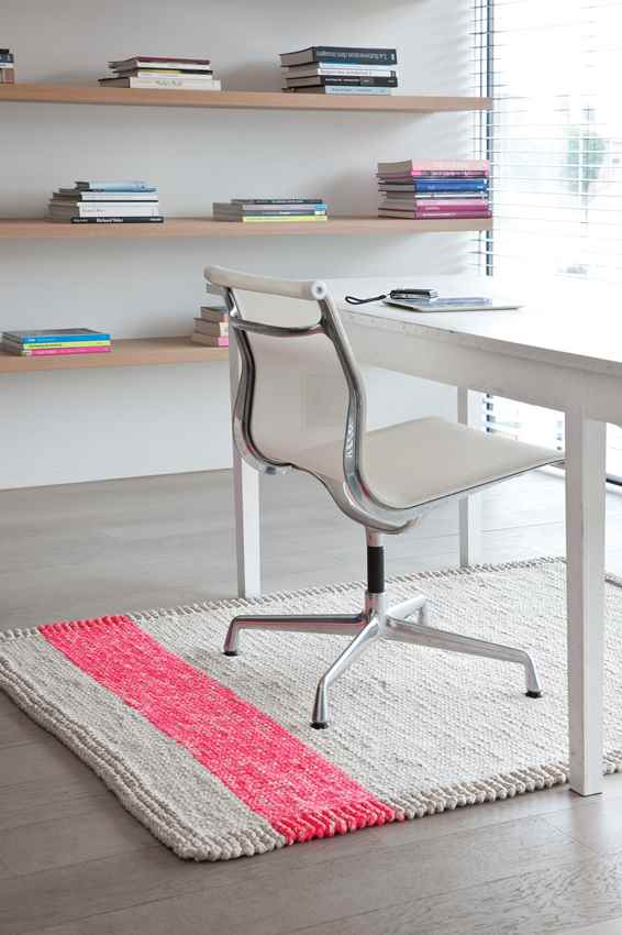 Ozan Modern Khaki/Bright Pink Area Rug