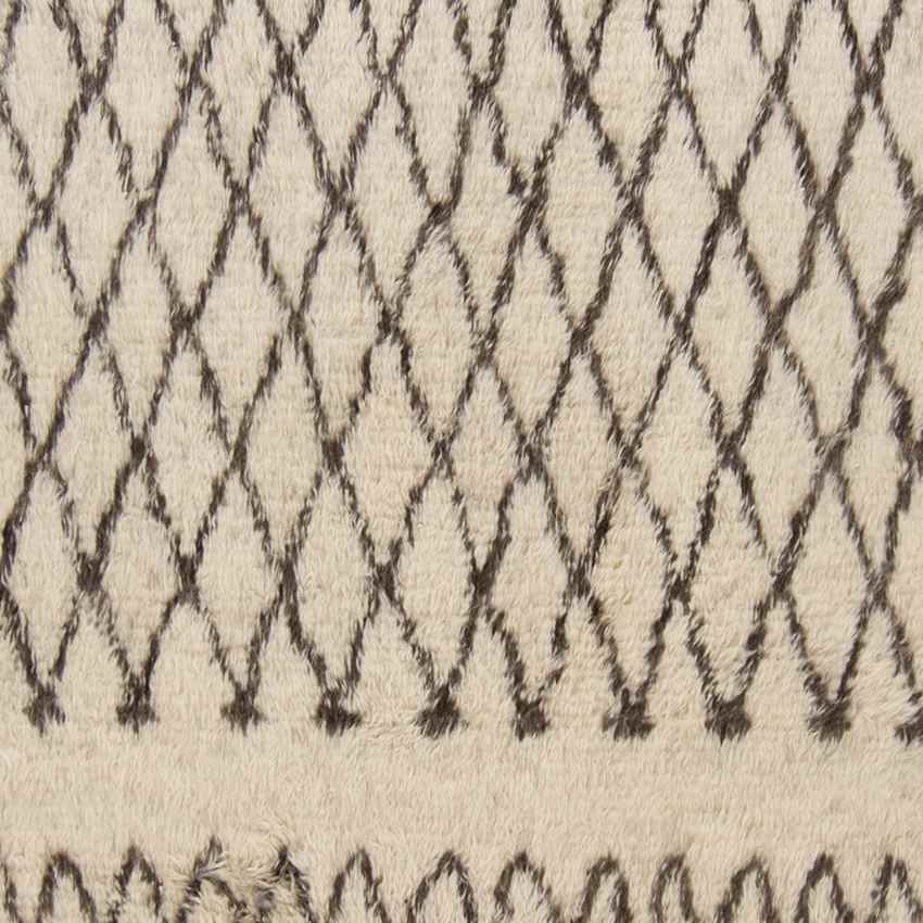 Tusayan Global Ivory Area Rug