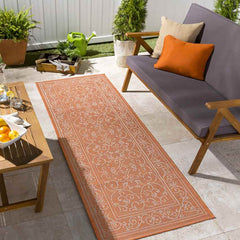 Castricum Traditional Orange Area Rug