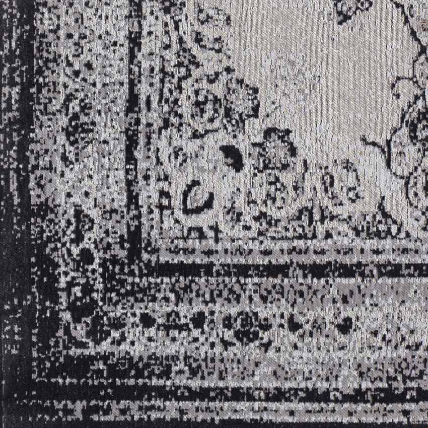 Nes Traditional Black Area Rug