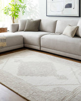 Katheryn Traditional Light Silver Area Rug