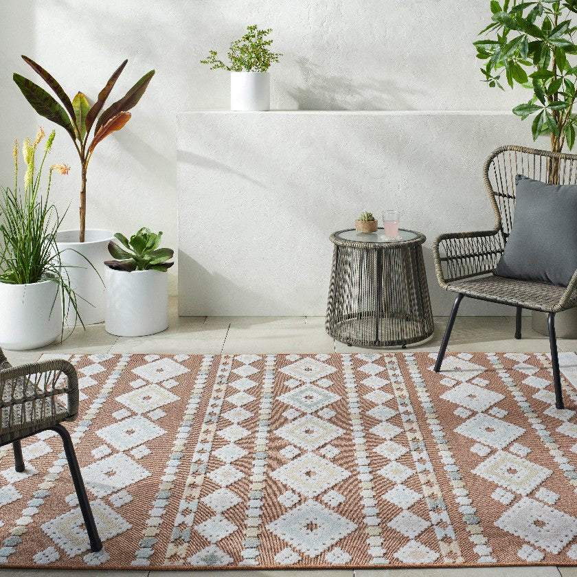 Zarinah Coastal Rust Area Rug