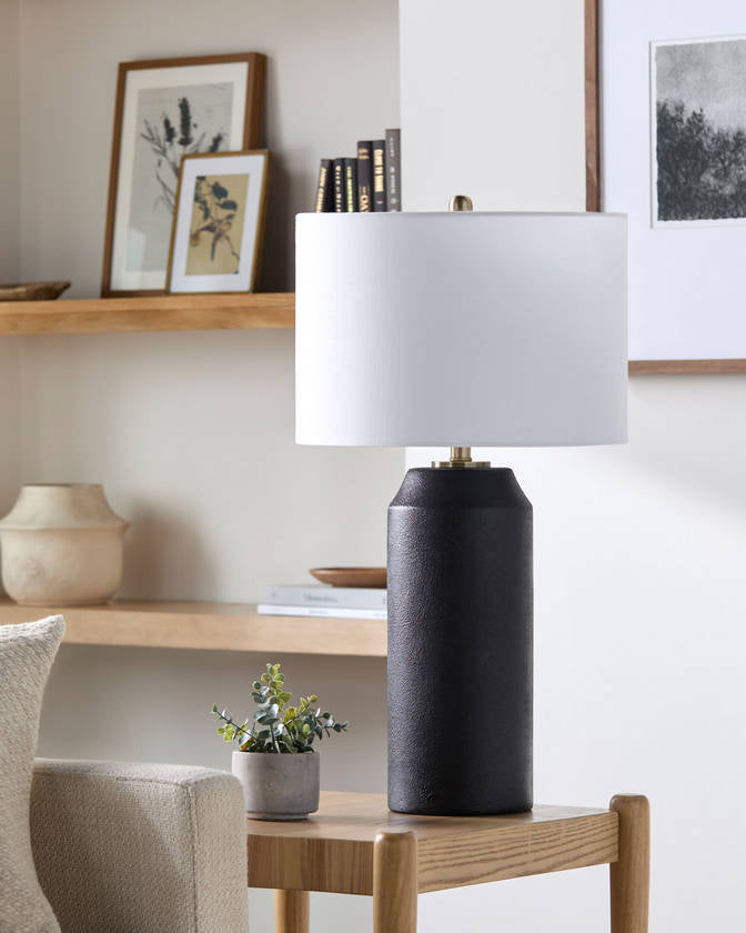 Cilicia Traditional Black Table Lamp