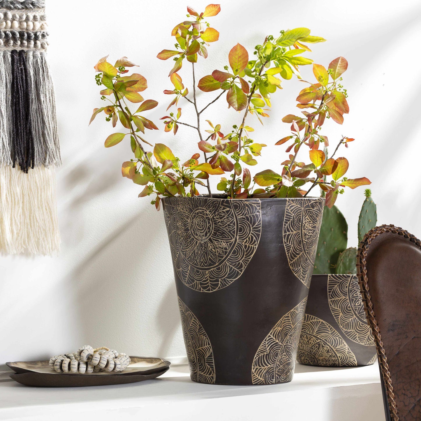 Mitropoliya Black Planter