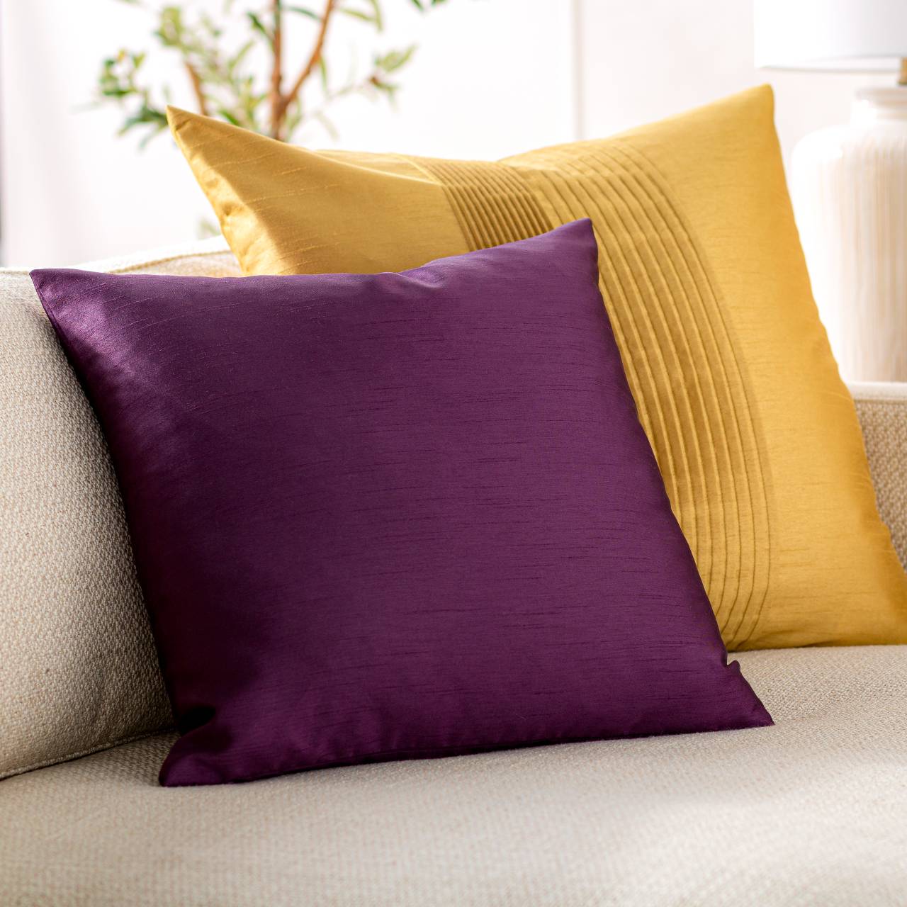Rouvroy Dark Purple Pillow Cover