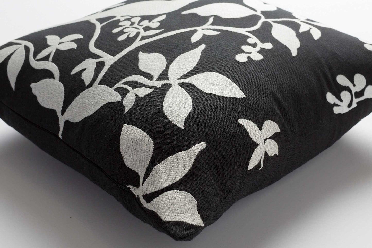 Nisse Black Pillow Cover