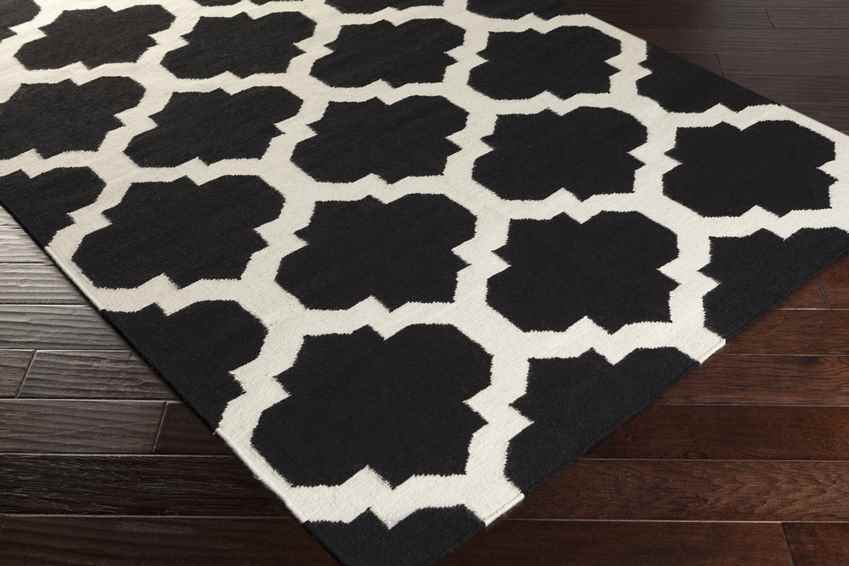 Avera Modern Black/Ivory Area Rug