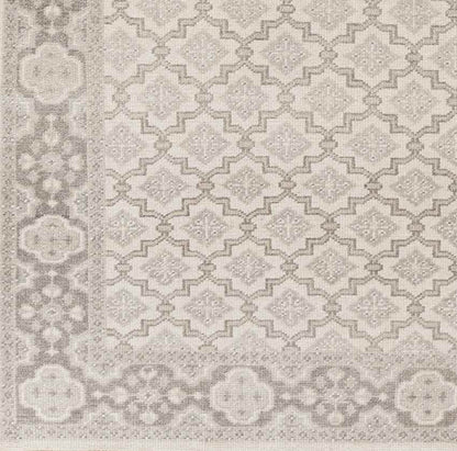 Colquitt Traditional Beige/Gray Area Rug