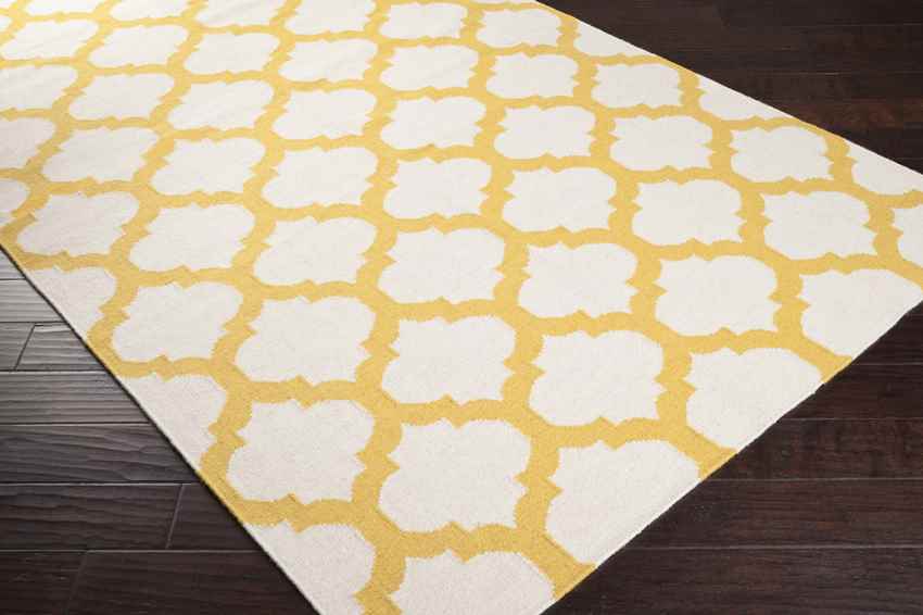 Wigton Cottage Ivory/Yellow Area Rug
