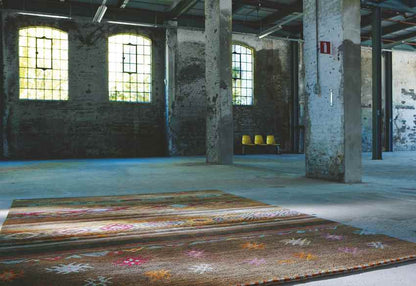 Kaktovik Global Charcoal Area Rug