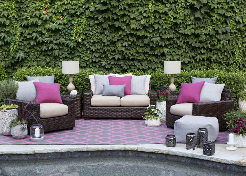 Kobuk Modern Lavender/Light Gray Area Rug