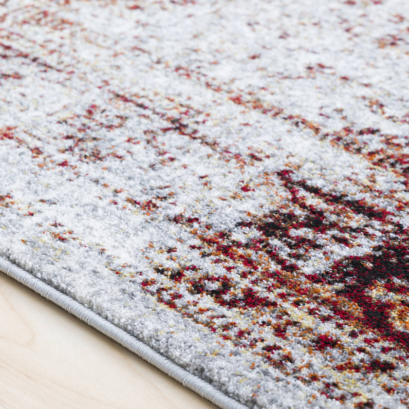 Darek Traditional Burgandy/Ivory Area Rug
