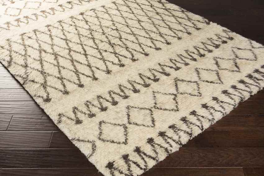 Tusayan Global Ivory Area Rug