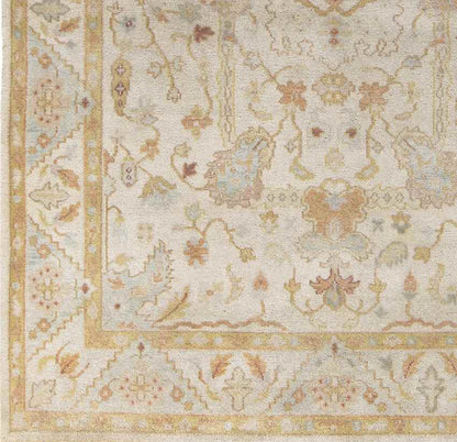 Bellwood Traditional Light Gray Area Rug