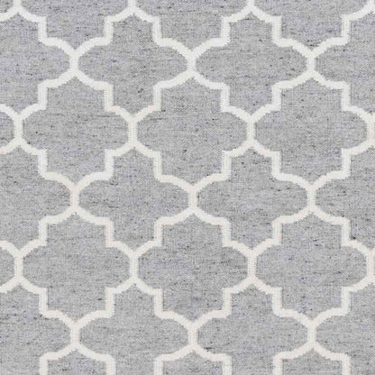 Bentley Cottage Gray/White Area Rug