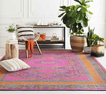 Scafati Traditional Fuschia Area Rug