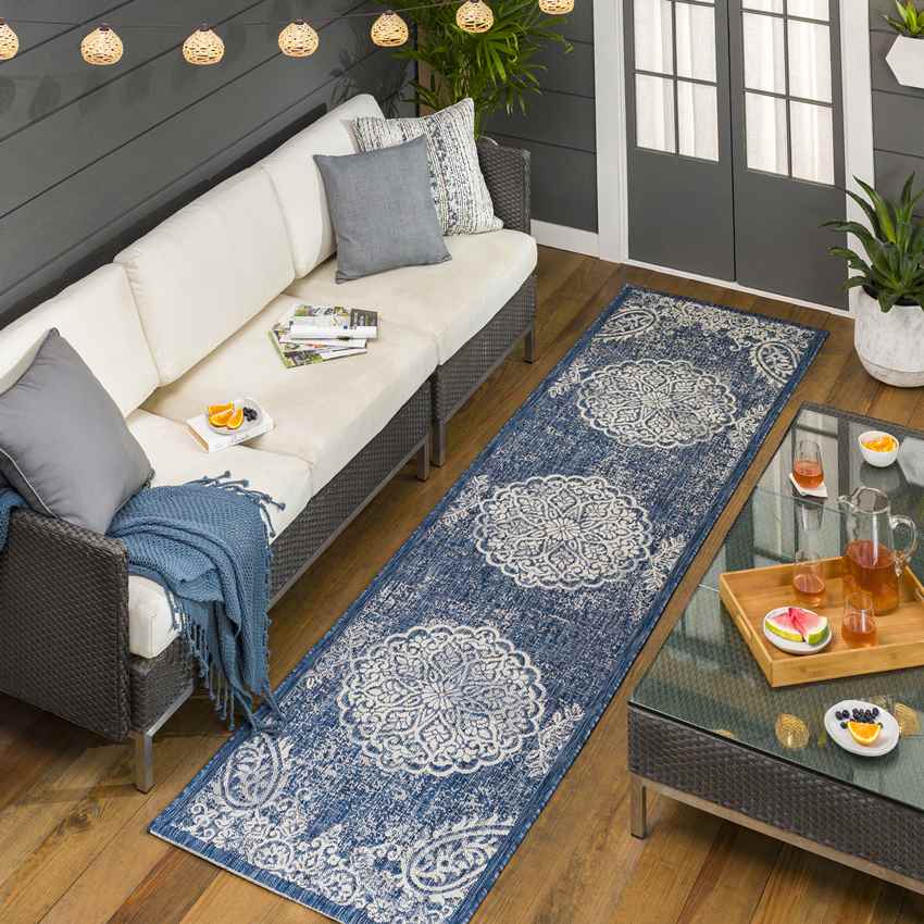 Honderd Traditional Denim Area Rug
