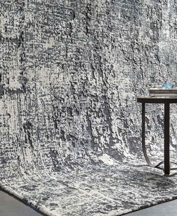 Garnwerd Modern Black Area Rug