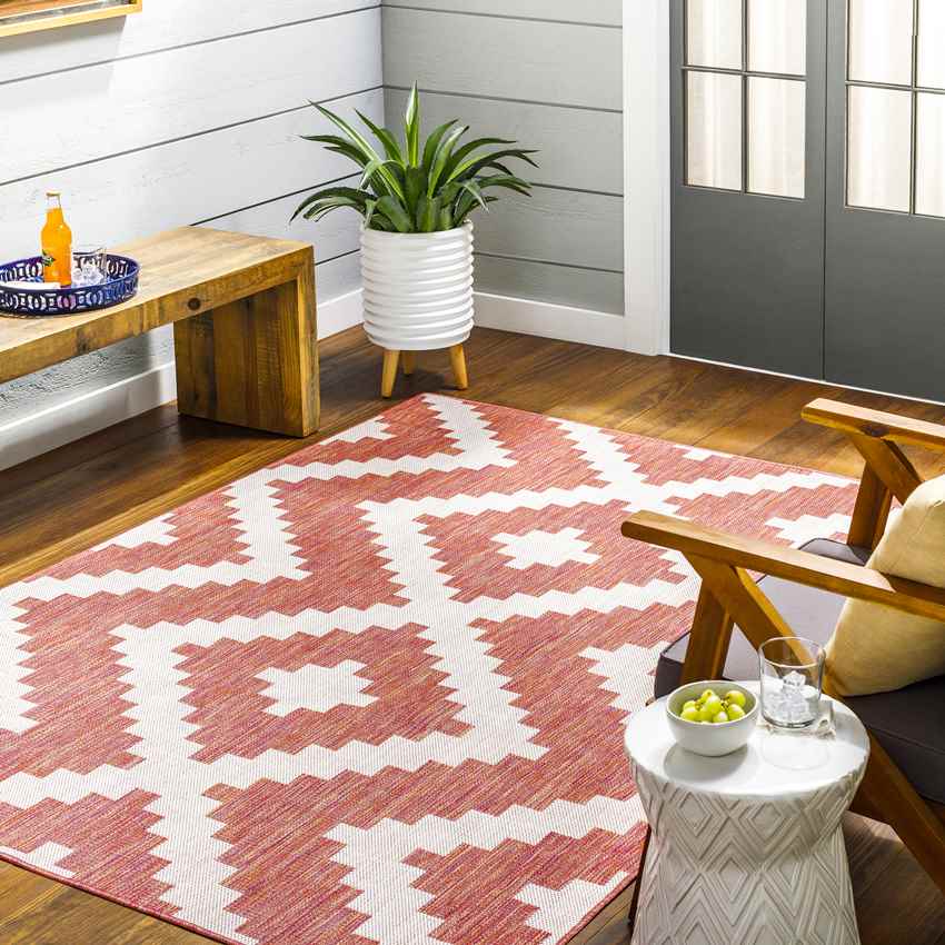 Squaw Global Dark Coral/Off-White Area Rug