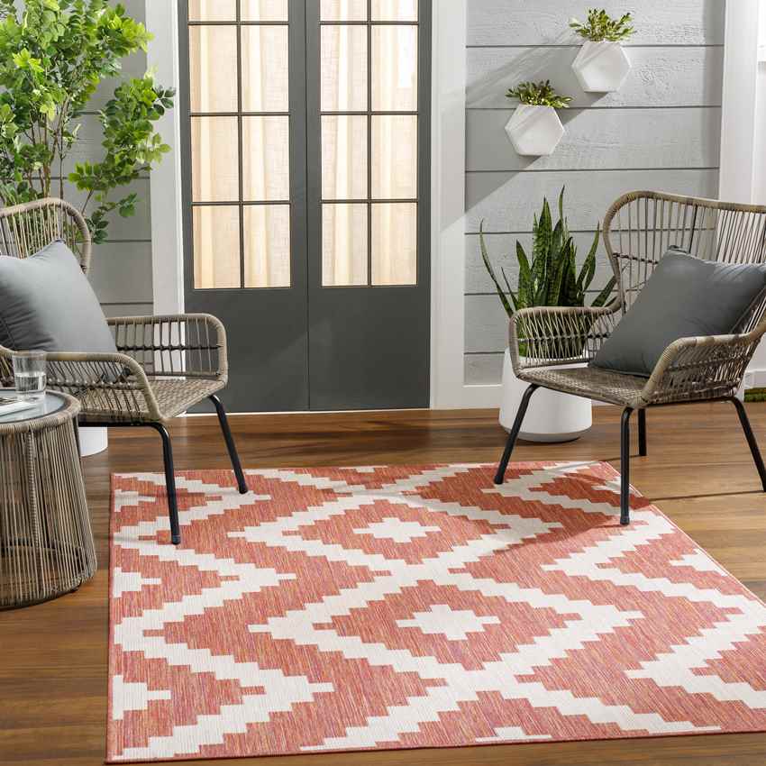 Squaw Global Dark Coral/Off-White Area Rug
