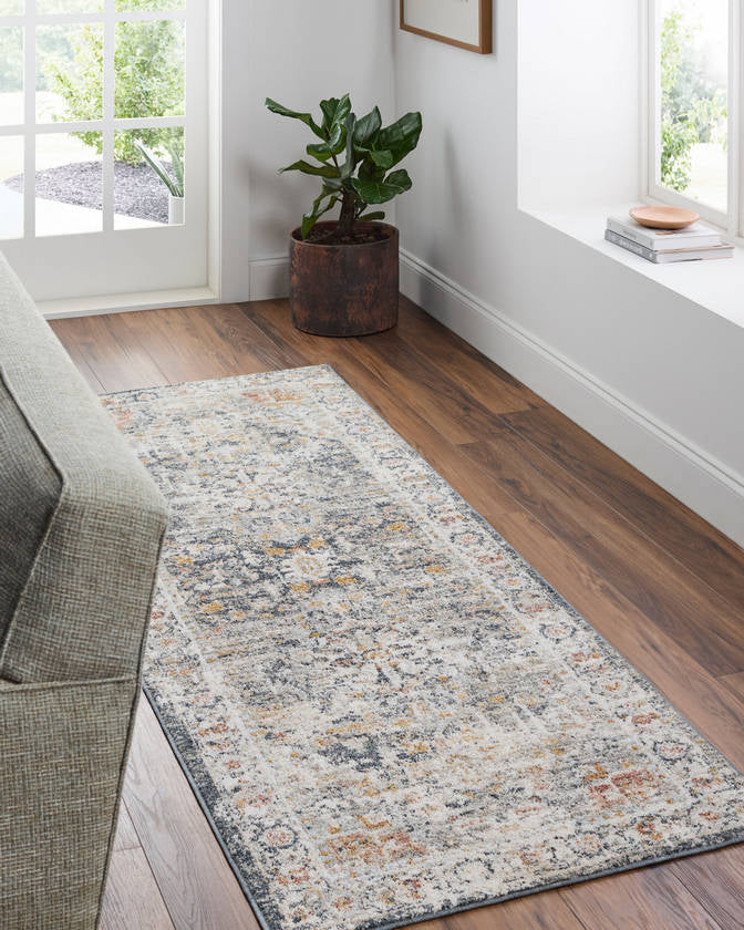 Maretta Traditional Charcoal/Light Gray Area Rug