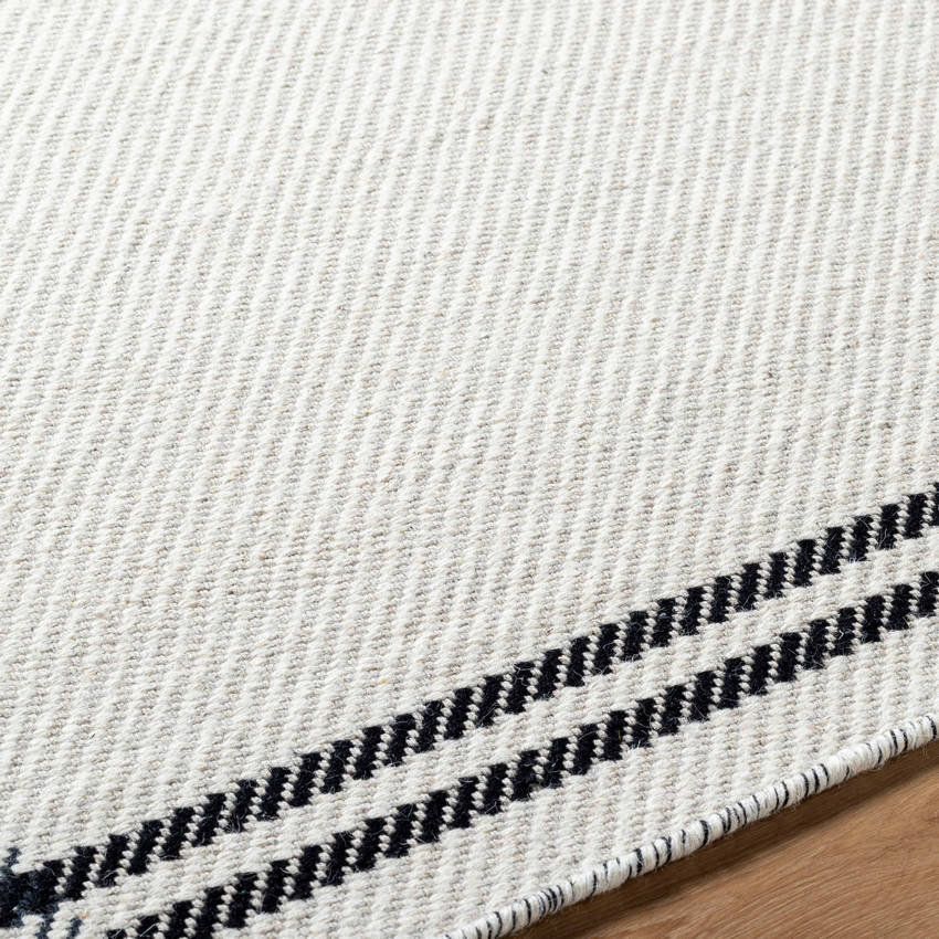 Janmichael Cottage Light Silver/Black Area Rug