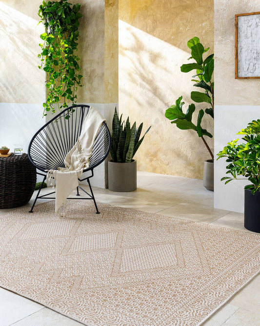 Reana Cottage White/Tan Area Rug