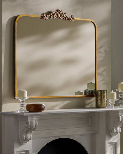 Shawnita Traditional Gold Wall Mirror