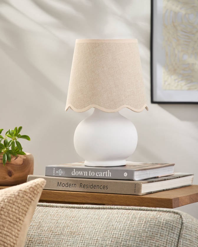 Kolleen Cottage Beige/White Table Lamp