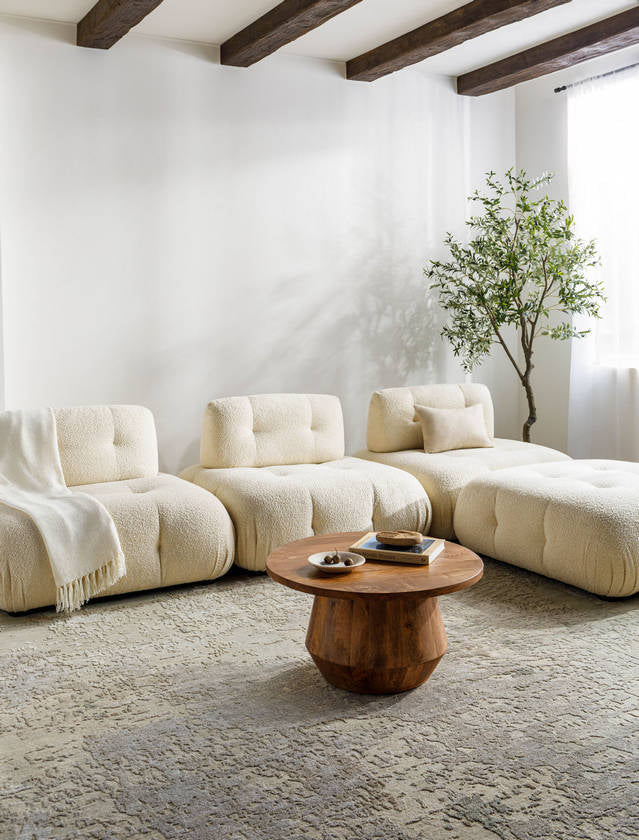 Gleisdorf White Throw