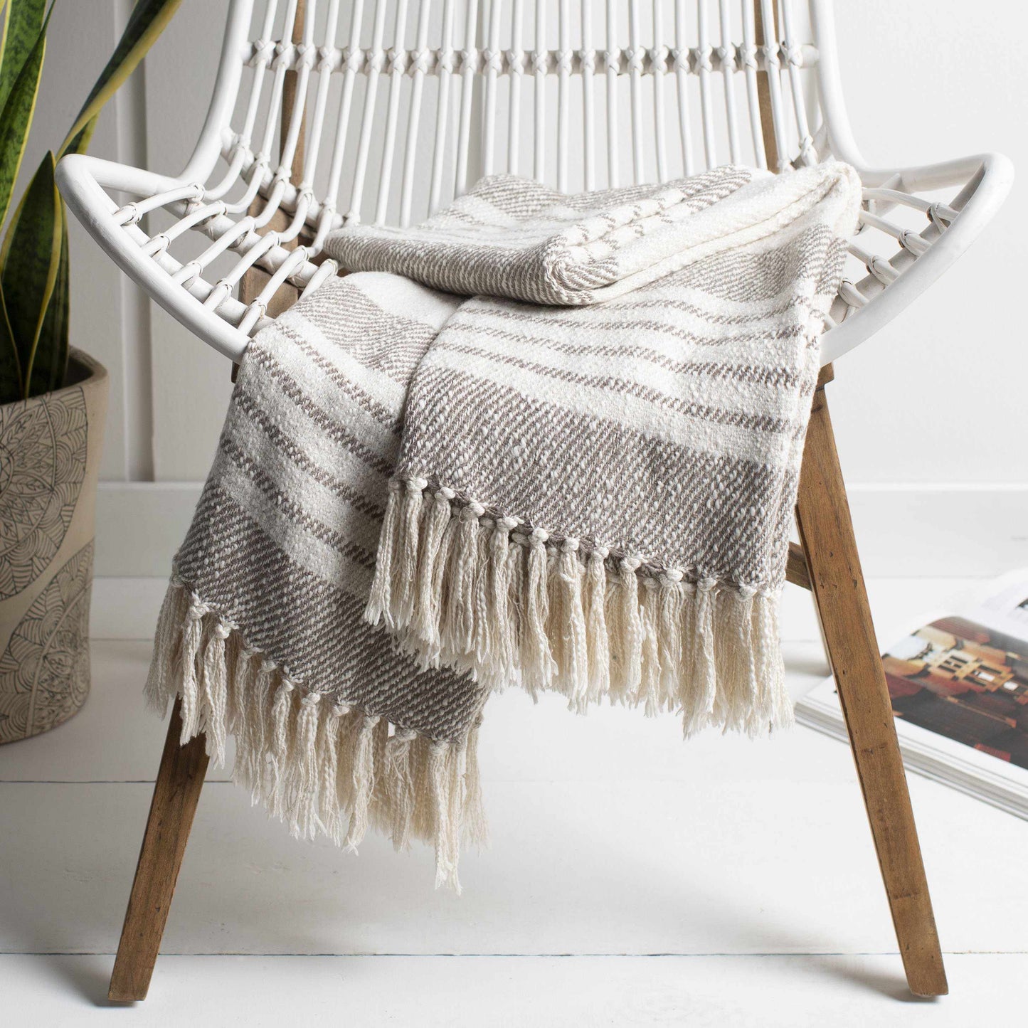Geiersberg Taupe Throw