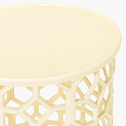 Steyregg Cream End Table