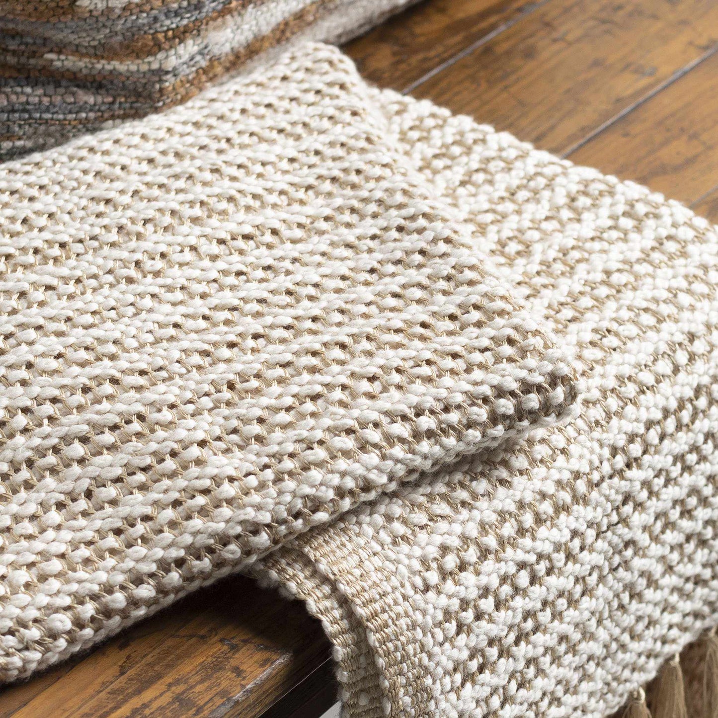 Pill Metallic Champagne Throw