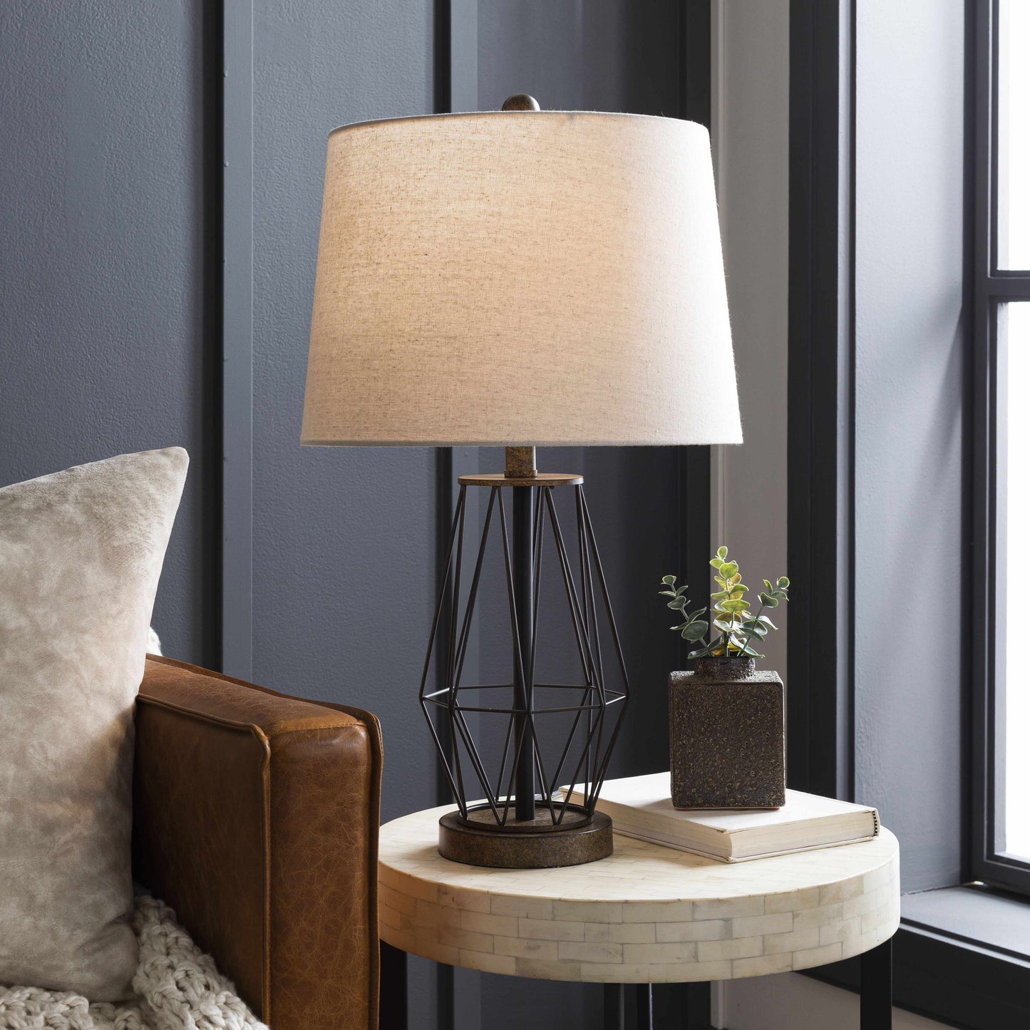 Wilhering Modern Table Lamp