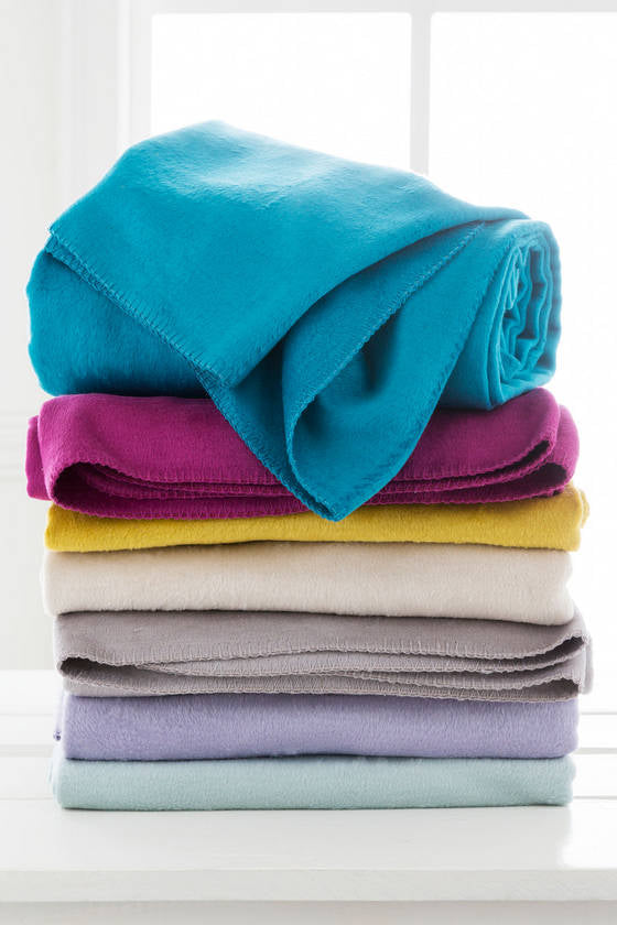 Sochau Lavender Throw