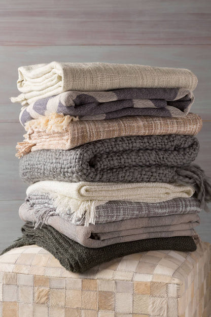 Sochau Lavender Throw